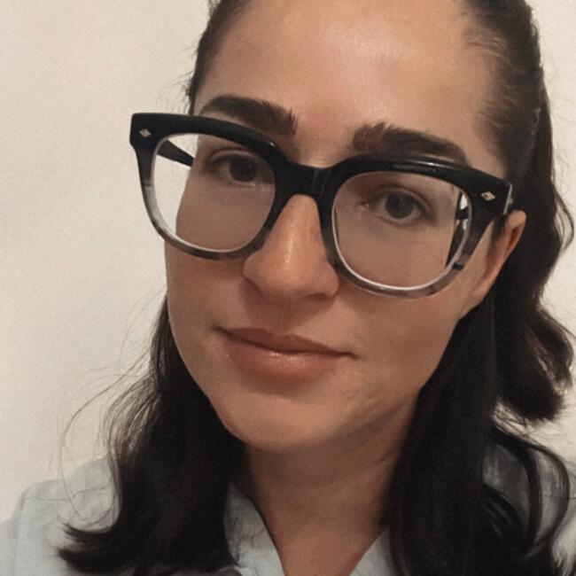 Bonă în București: Eleni