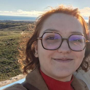 Babysitter in Pessac: Lee-Lou