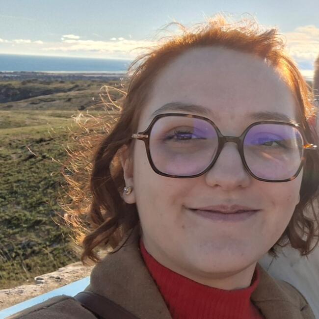 Babysitter in Pessac: Lee-Lou