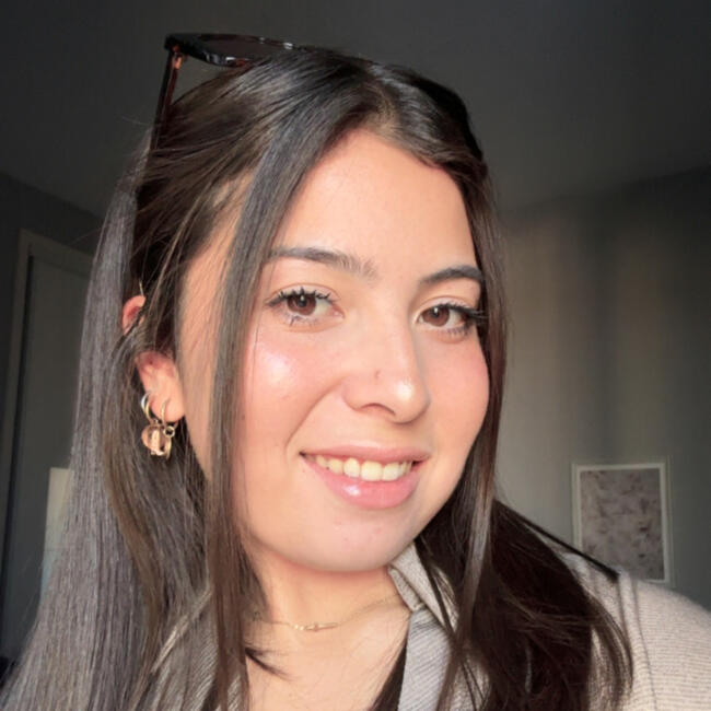 Babysitter in Paris: Alizee