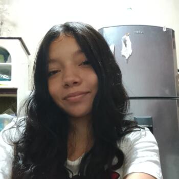 Niñera en Liberia: Briana