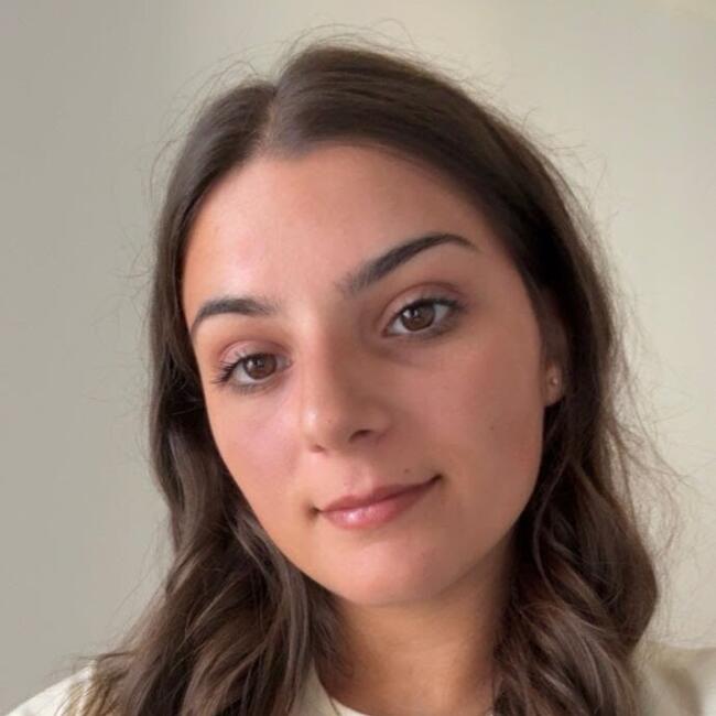 Babysitter in Santa Eufémia: Lara