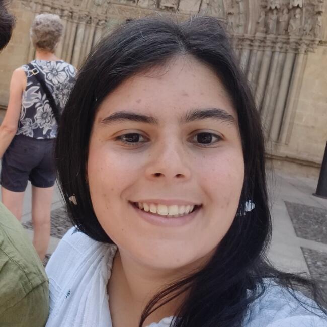 Niñera en Pamplona: Lucía