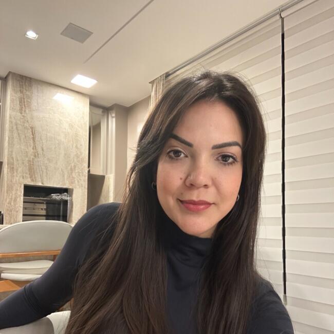 Babysitter in Londrina: Jordhana