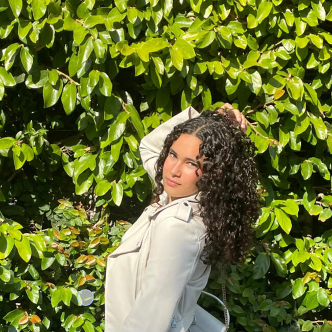 Nanny in Les Roquetes: Hajar