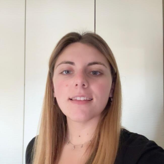 Babysitter in Brescia: Giulia