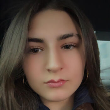 Babysitter in Aurora: Darianna