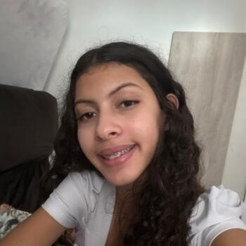 Babysitter in Guarujá: Layza