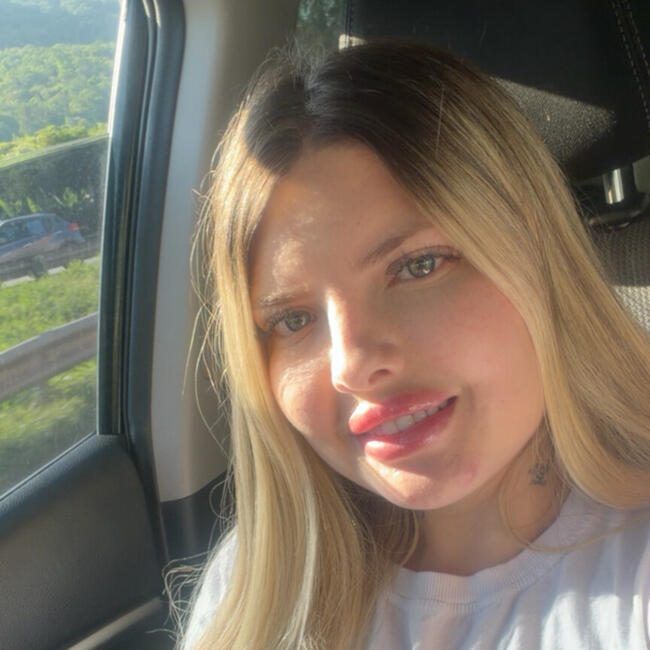 Babá em Camboriú: Alessandra