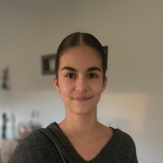 Babysitter in La Tessoualle: Alice