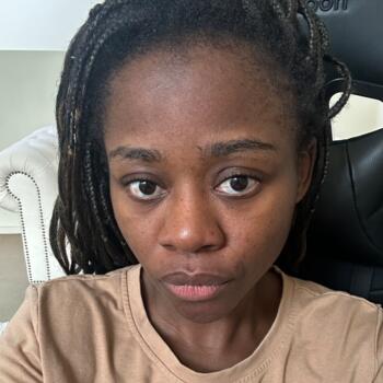 Babysitter in Sydney: Kundai