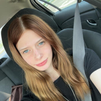 Babysitter in Richmond Hill: Emma