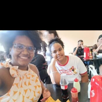 Emprego de babá em Jacareí: emprego de babá Juliana
