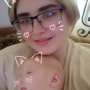 Babysitting job in Fort Worth: babysitting job Corri