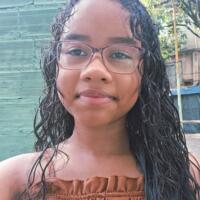Thaís