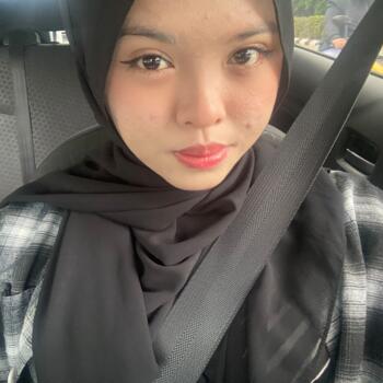 Babysitter in Kuala Lumpur: Farsha