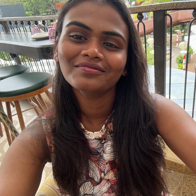 Babysitter in Gold Coast: Veronica