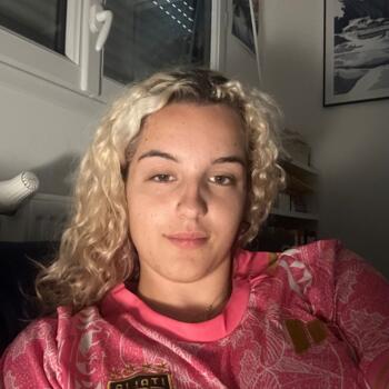 Babysitter in Châteauroux: Maelle