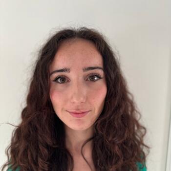 Babysitter Neuville-de-Poitou: Emily