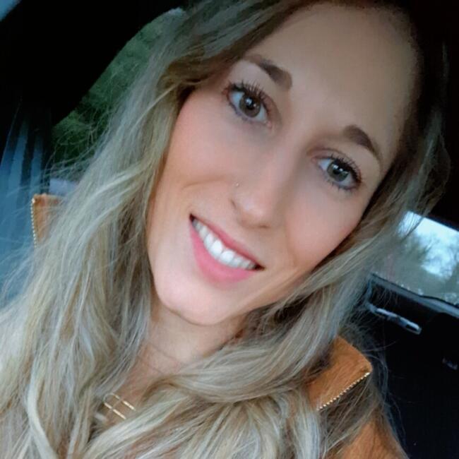 Babysitter in Dour: Melissa