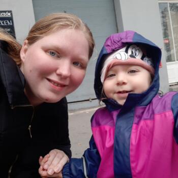 Babysitter in Budapest: Adrienn