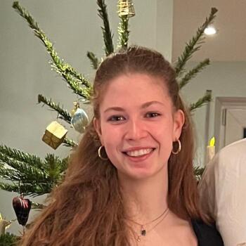 Babysitter in Bernex: Hannah