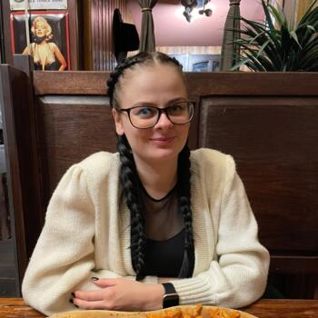 Babysitter in Budapest: Alexandra