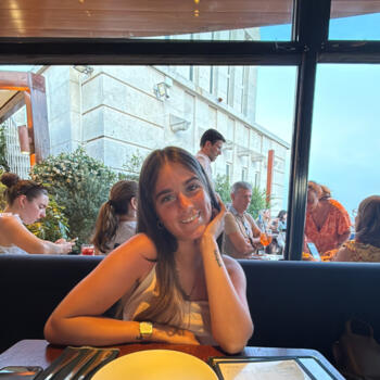 Babysitter in Talence: Anaele