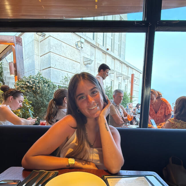 Babysitter in Talence: Anaele