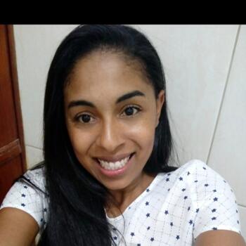 Babysitter in Santo André: Karina
