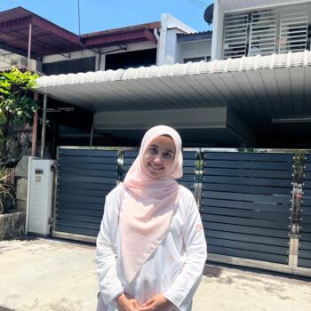 Pengasuh di Kampung Padang Cina: Nur Shamimi