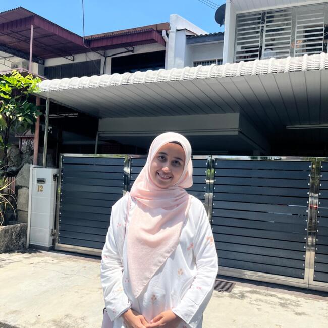 Babysitter in Kampung Padang Cina: Nur Shamimi