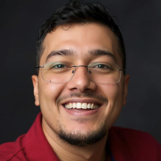 Babysitting job in Ghaziabad: Vivek