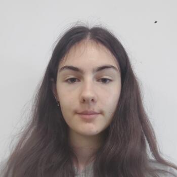 Babysitter in Saint-Sébastien-sur-Loire: Jade