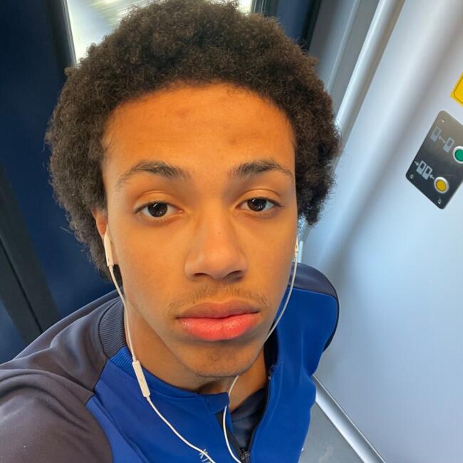 Babysitter in Woluwe-Saint-Lambert: Rafael