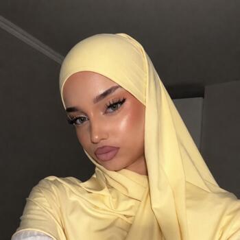 Babysitter in Rezé: Yasmina