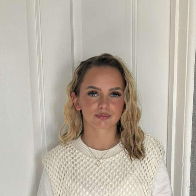 Babysitter in Belfast: Sophie