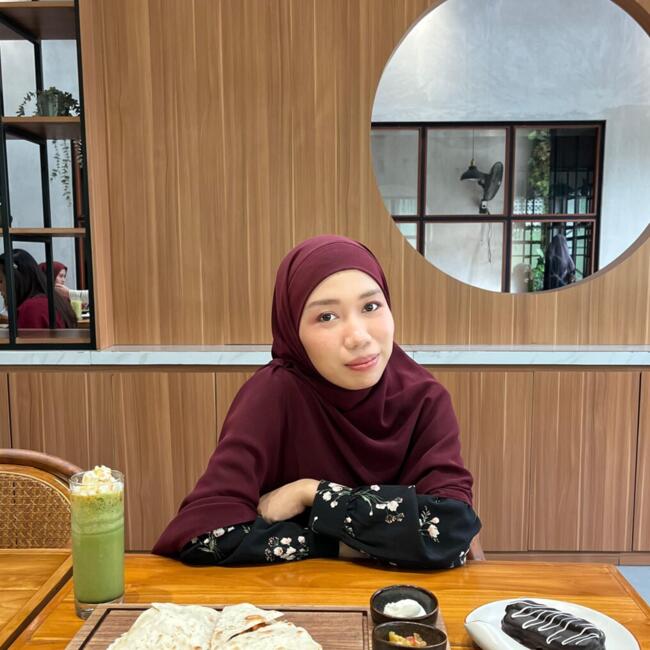 Babysitter in Makassar: Muthia
