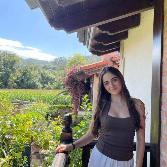 Babysitter in Chiclana de la Frontera: Valeria