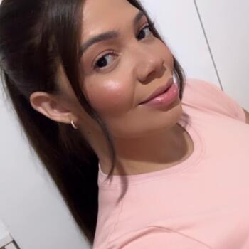 Babysitter Goiânia: Jaine