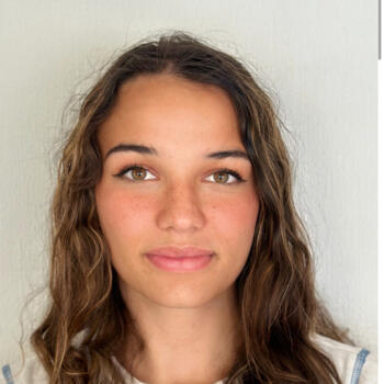 Babysitter in Plan-les-Ouates: Lise