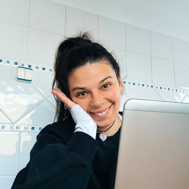 Babysitter in Mafra: Laura