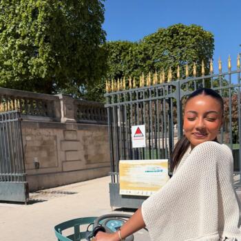 Babysitter in Fontainebleau: Mariya
