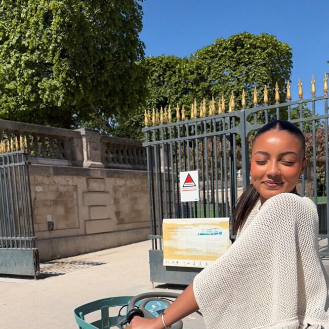 Babysitter in Fontainebleau: Mariya