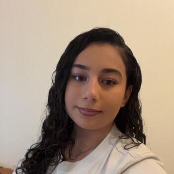 Babysitter in Niort: Zeya