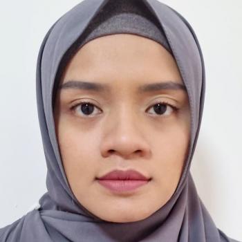 Babysitter in Singapore: Lina