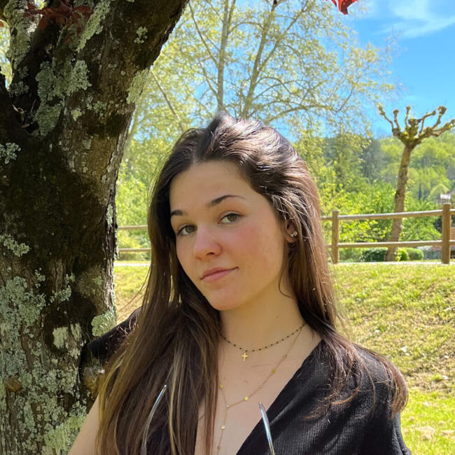 Babysitter in Villefranche-de-Rouergue: Louna
