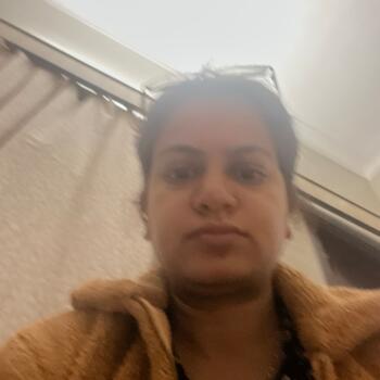 Babysitting job in Delhi: babysitting job Manisha