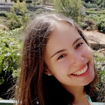 Babysitter em Rio Tinto: Ana