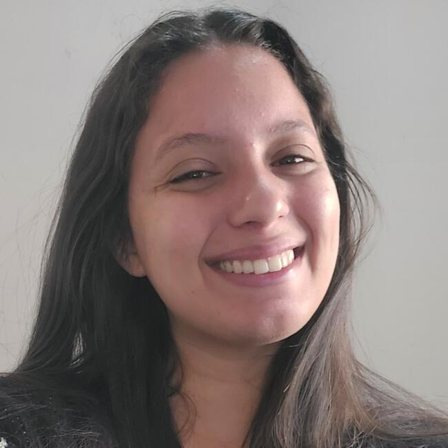 Babysitter in Maringá: Isabella